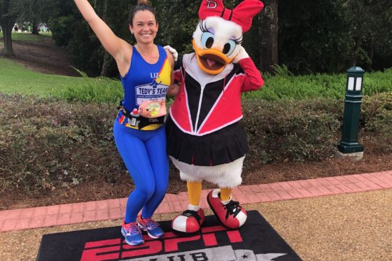 Travel runner with Daisy Duck